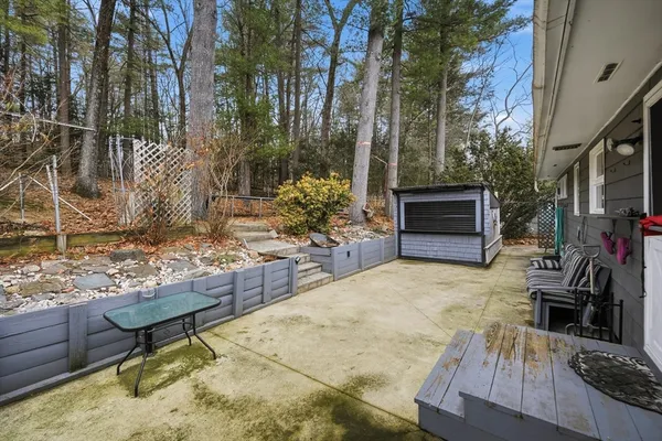 $375,000 | 11 Laurel Terrace, Westfield, MA 01085