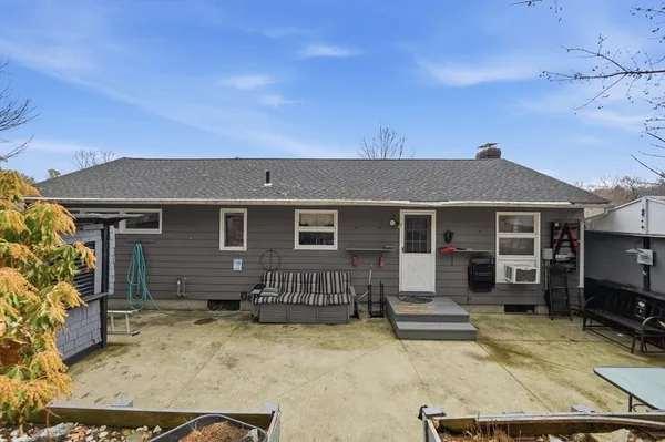 $375,000 | 11 Laurel Terrace, Westfield, MA 01085