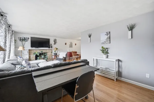 $375,000 | 11 Laurel Terrace, Westfield, MA 01085