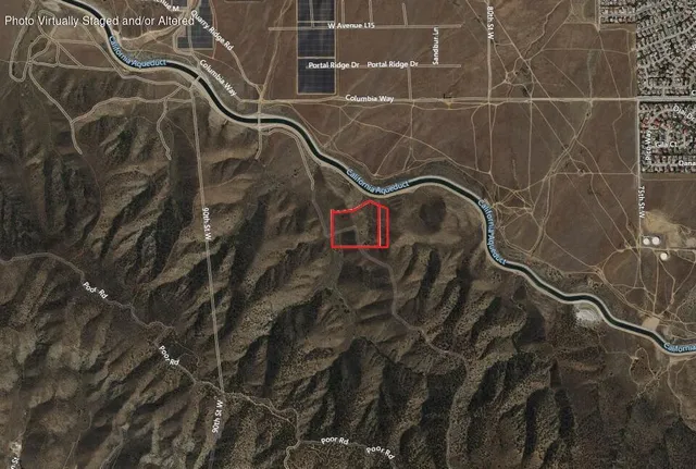 a close up of a shower