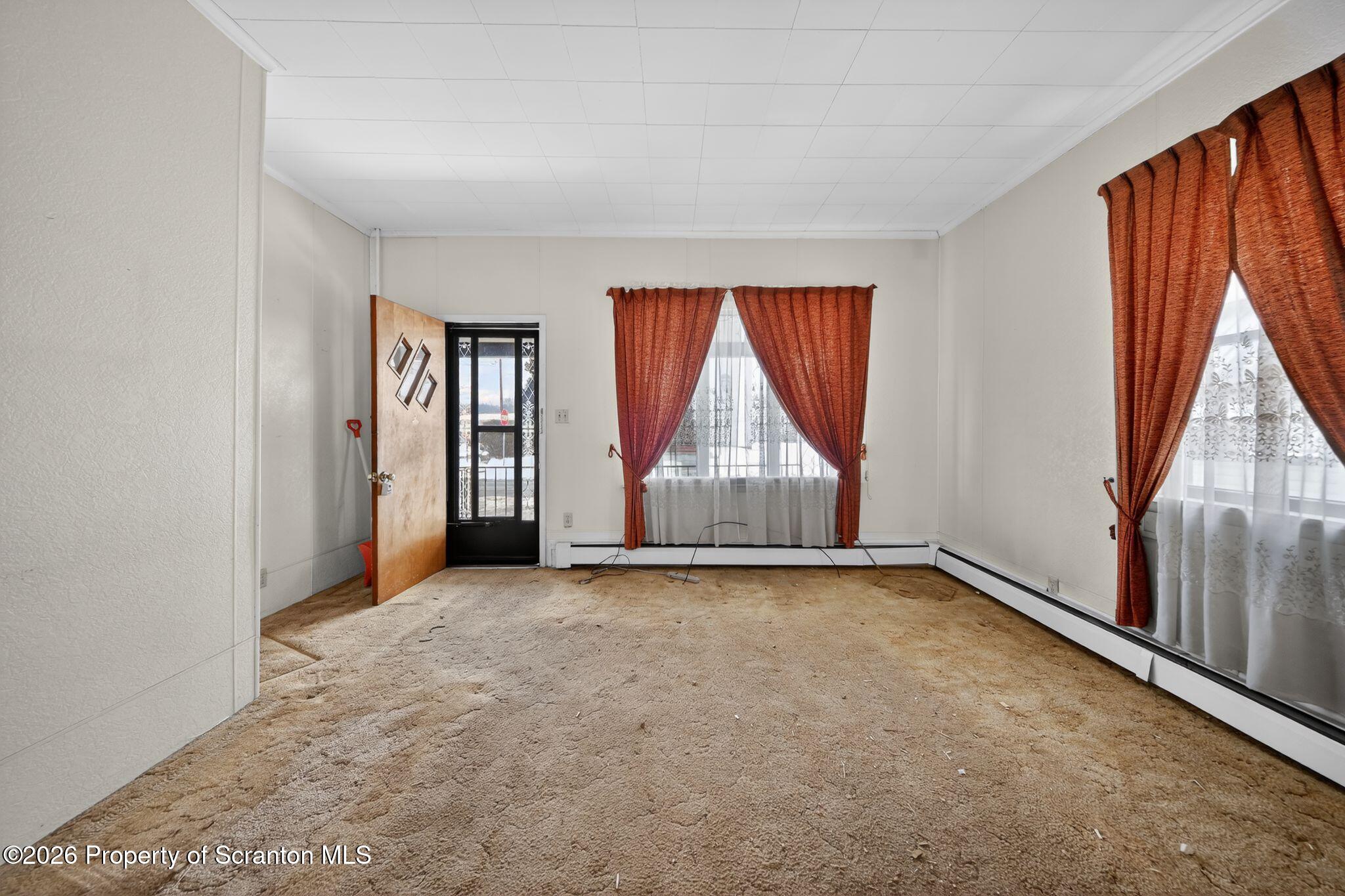 205 Stephenson Street Duryea, PA 18642 - Photo 11 of 19 11_205_Stephenson_St_Duryea_PA_18642-Liv