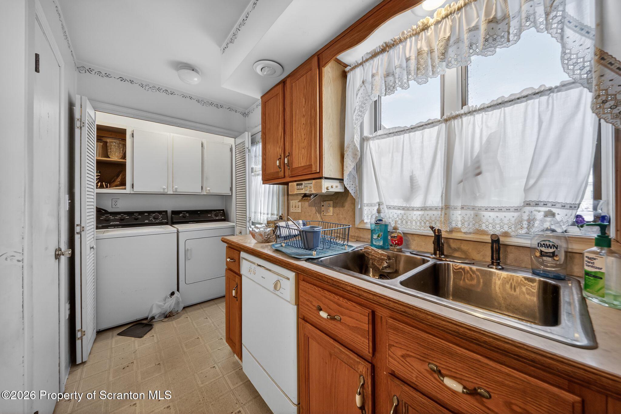 205 Stephenson Street Duryea, PA 18642 - Photo 13 of 19 13_205_Stephenson_St_Duryea_PA_18642-Kit