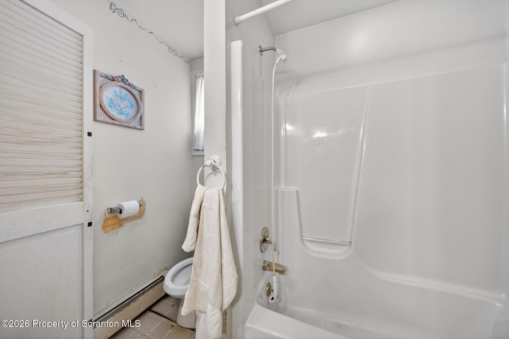 205 Stephenson Street Duryea, PA 18642 - Photo 17 of 19 17_205_Stephenson_St_Duryea_PA_18642-Bat