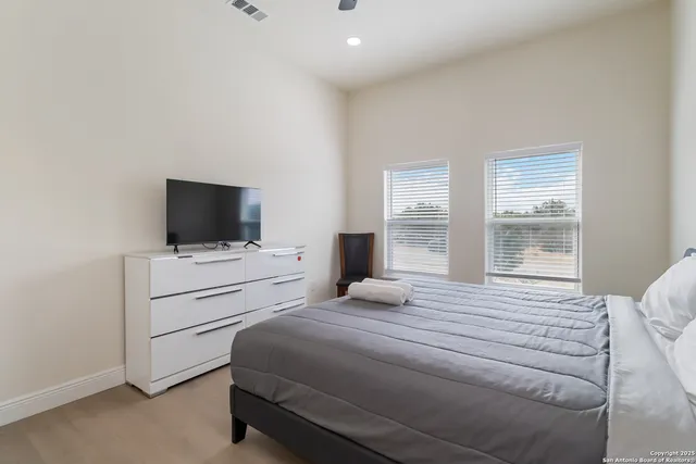 $1,850 | 567 Hummingbird Hill, Canyon Lake, TX 78133