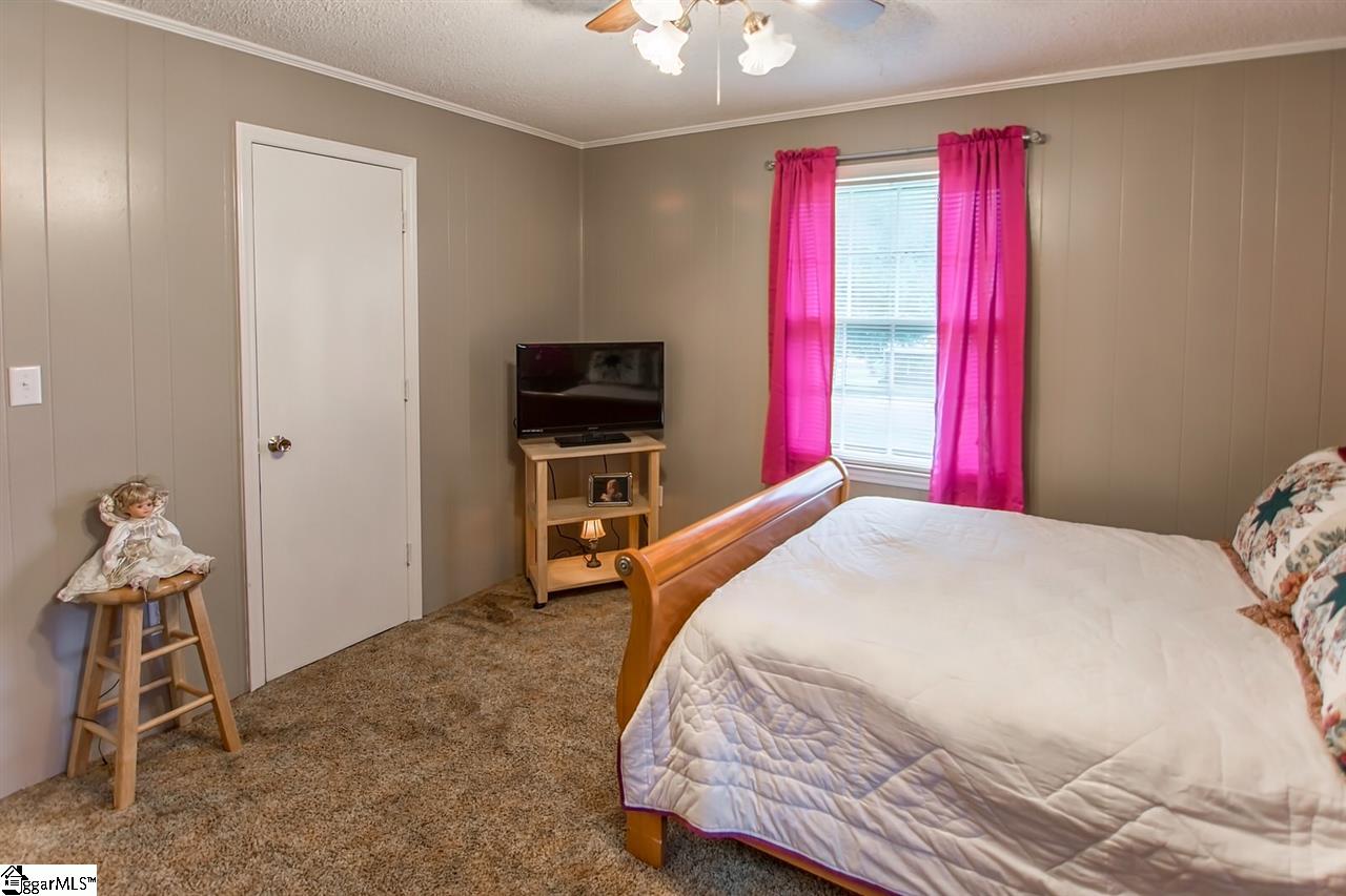 219 Brookmere Road Simpsonville, SC 29681 - Photo 12 of 26 Gallery Image 12