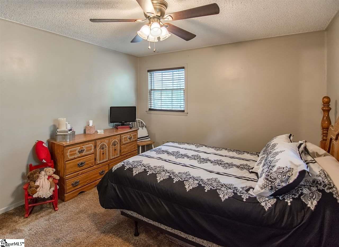 219 Brookmere Road Simpsonville, SC 29681 - Photo 14 of 26 Gallery Image 14