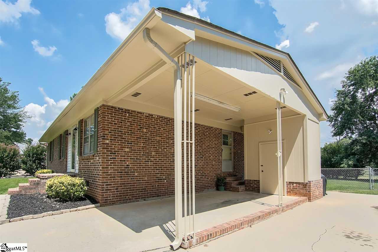 219 Brookmere Road Simpsonville, SC 29681 - Photo 24 of 26 Gallery Image 24