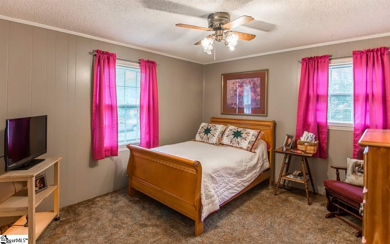 219 Brookmere Road Simpsonville, SC 29681 - Photo 5 of 26 Gallery Image 5