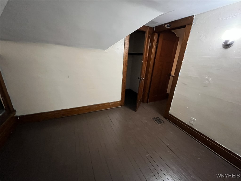 168 Rodney Avenue Buffalo, NY 14214 - Photo 13 of 29