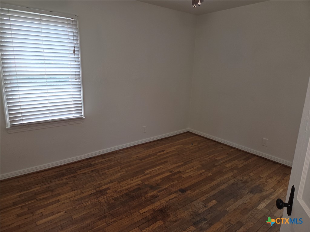 1909 South 15th Street Temple, TX 76504 - Photo 5 of 6