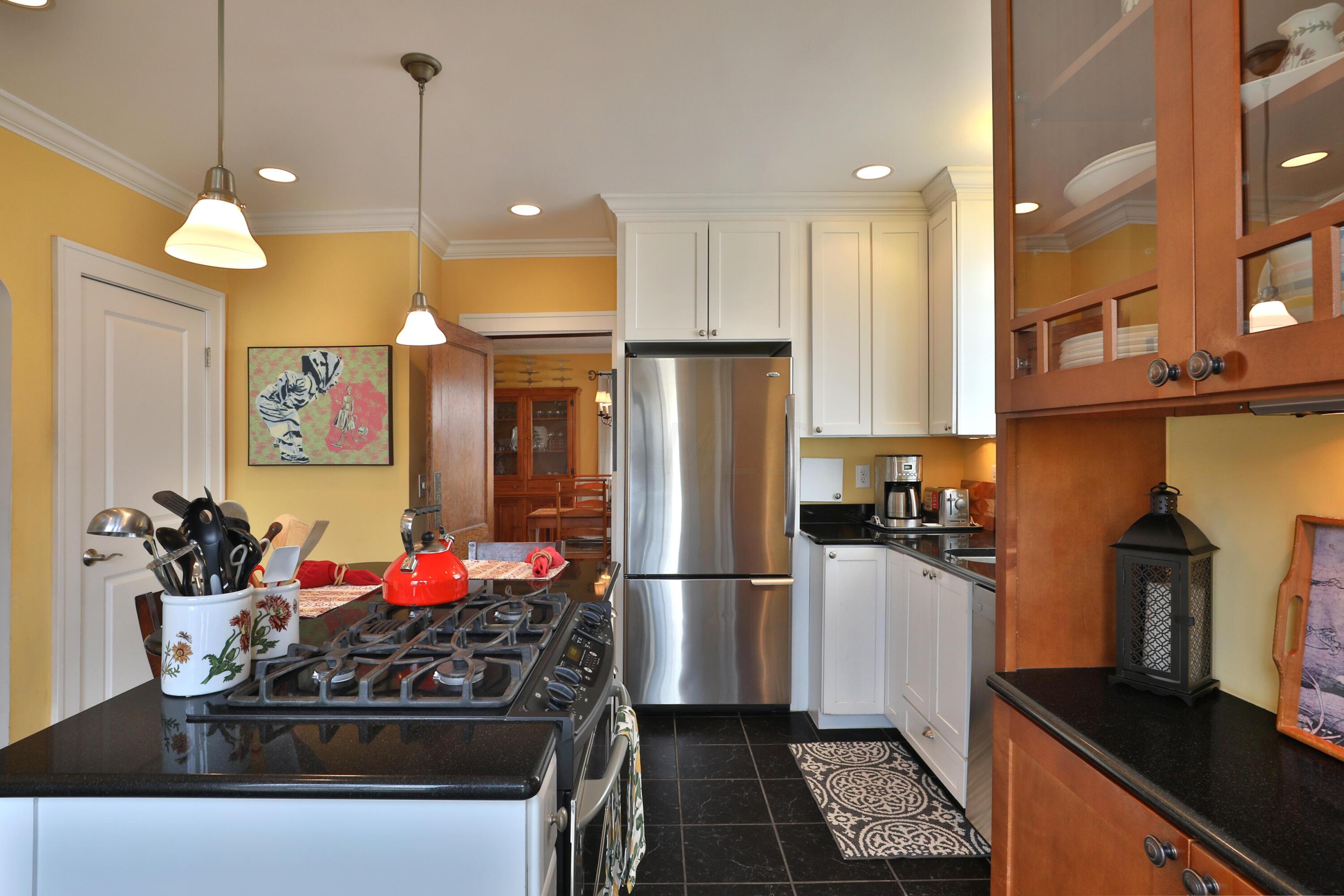110 East Tulane Road Columbus, OH 43202 - Photo 15 of 50 Eat-in Kitchen
