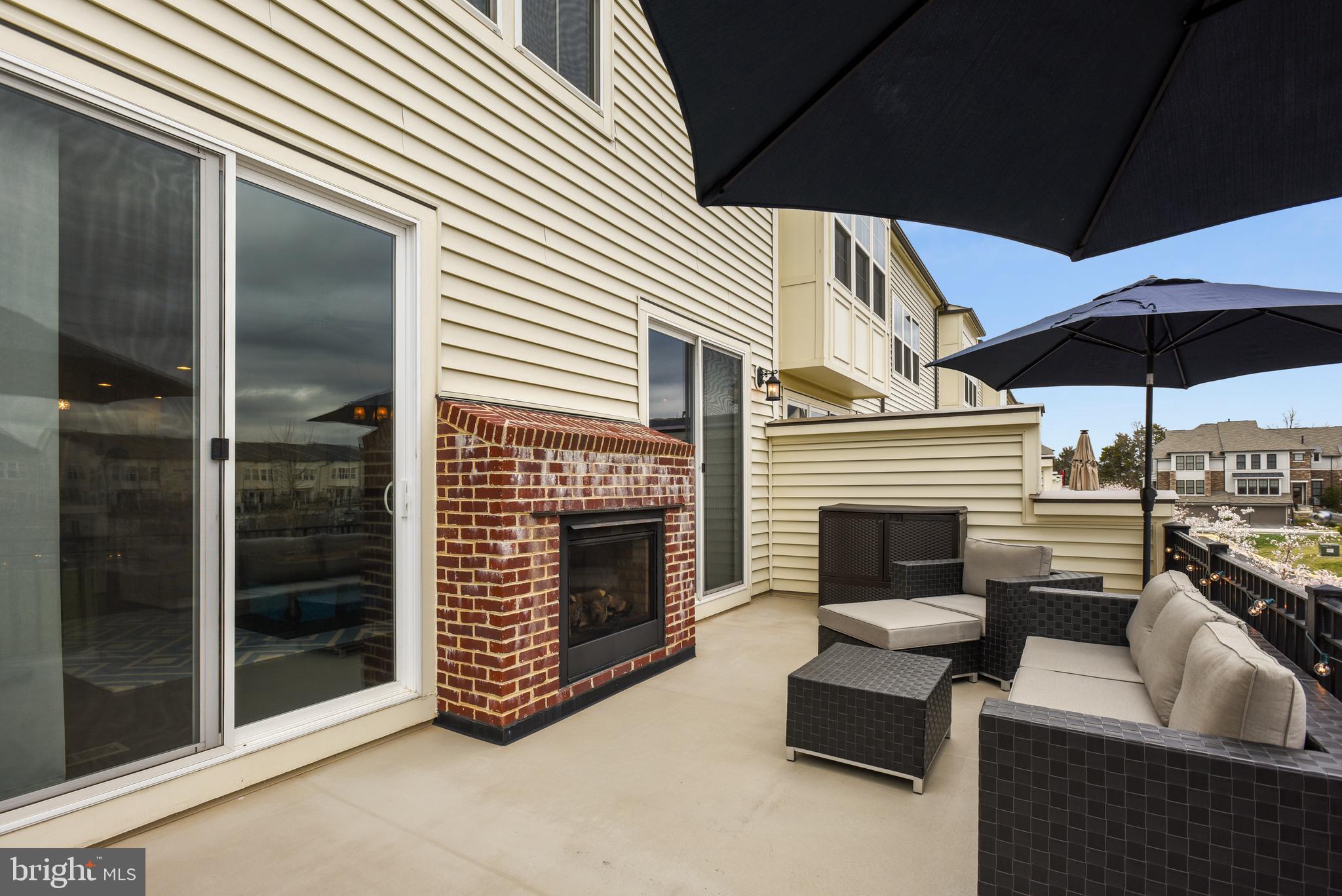 42273 Riggins Ridge Terrace Ashburn, VA 20148 - Photo 26 of 30 Patio/Deck off of Main Level