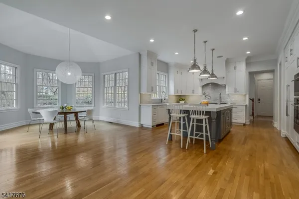 $2,500,000 | 11 Combs Hollow Road, Mendham, NJ 07945