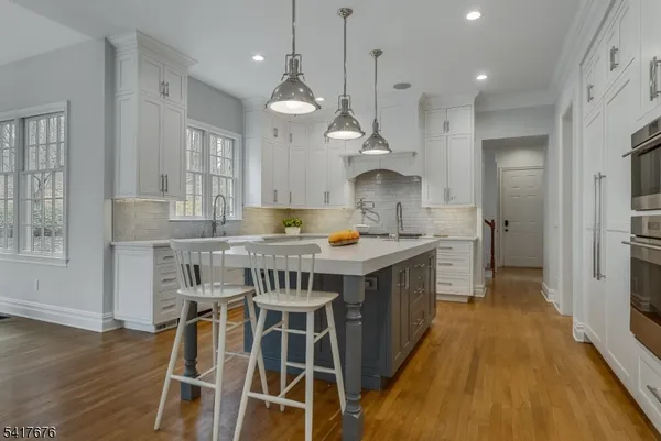 $2,500,000 | 11 Combs Hollow Road, Mendham, NJ 07945