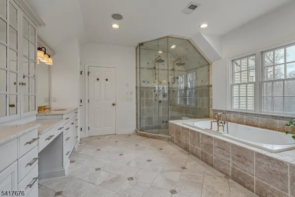 $2,500,000 | 11 Combs Hollow Road, Mendham, NJ 07945