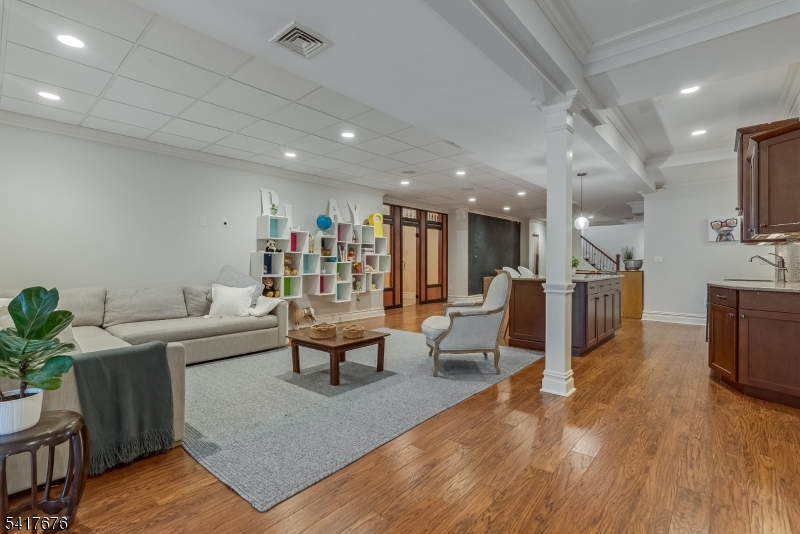 11 Combs Hollow Road Mendham, NJ 07945 - Photo 38 of 50