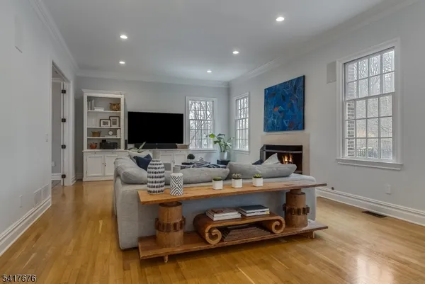 $2,500,000 | 11 Combs Hollow Road, Mendham, NJ 07945