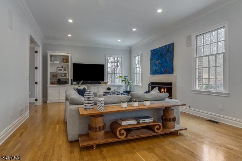 11 Combs Hollow Road Mendham, NJ 07945 - Photo 7 of 50