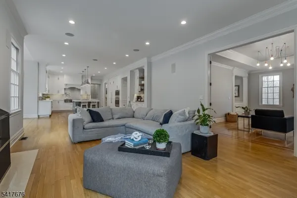 $2,500,000 | 11 Combs Hollow Road, Mendham, NJ 07945