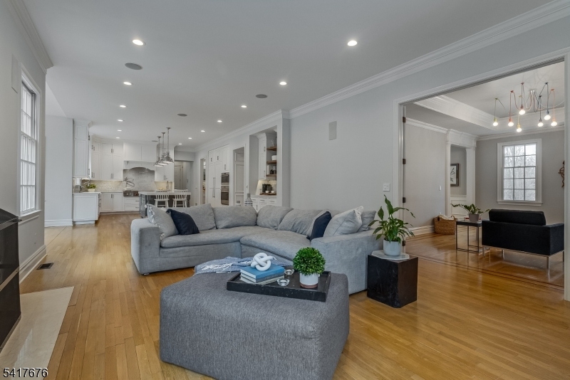 11 Combs Hollow Road Mendham, NJ 07945 - Photo 9 of 50