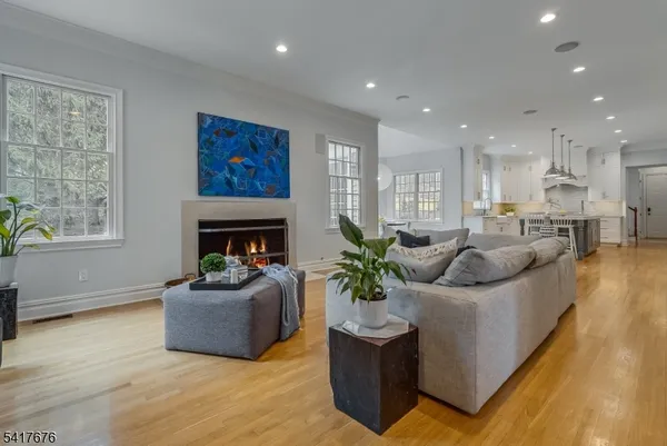 $2,500,000 | 11 Combs Hollow Road, Mendham, NJ 07945