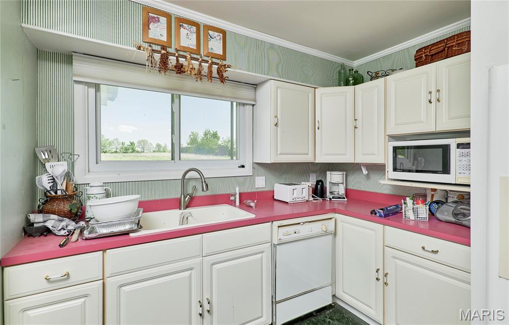 196 Absolut Lane Troy, MO 63379 - Photo 19 of 57