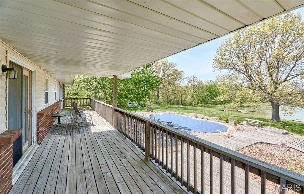 196 Absolut Lane Troy, MO 63379 - Photo 39 of 57