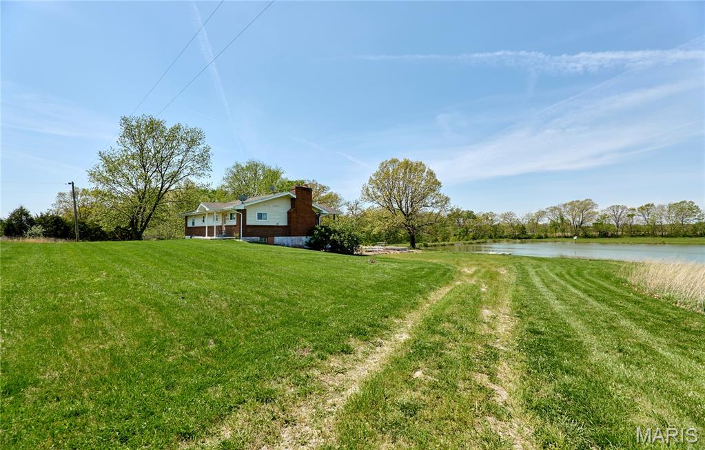 196 Absolut Lane Troy, MO 63379 - Photo 5 of 57