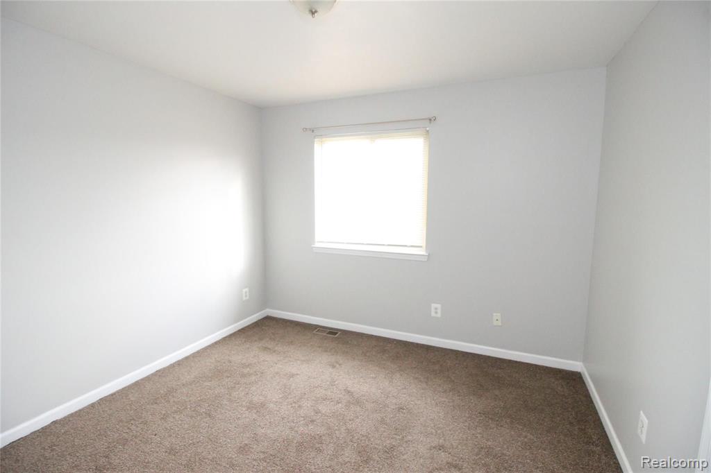 21840 15 Mile Road Clinton Township, MI 48035 - Photo 24 of 25