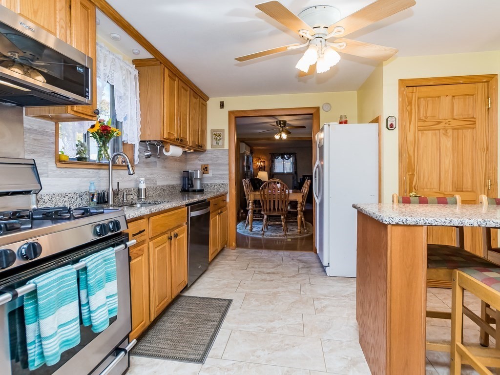 58 Burns Road Marlborough, MA 01752 - Photo 9 of 37 Gallery Image 9