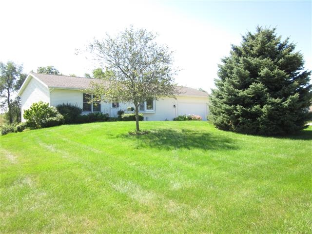 755 Gainsboro Road Lake Summerset, IL 61019 - Photo 23 of 25 a view of a backyard with a garden
