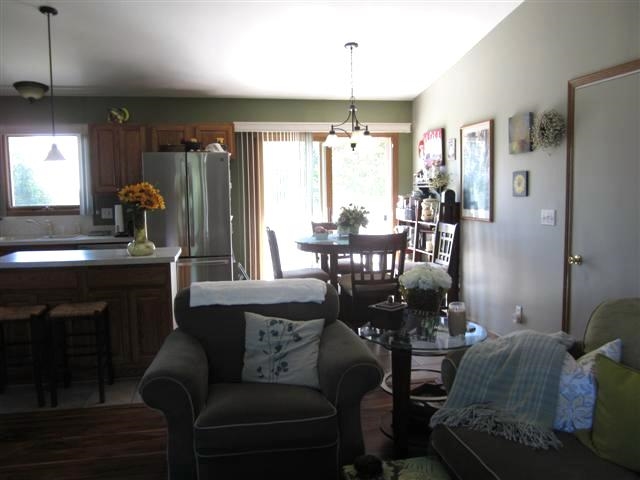 755 Gainsboro Road Lake Summerset, IL 61019 - Photo 4 of 25 a living room with furniture and a large window