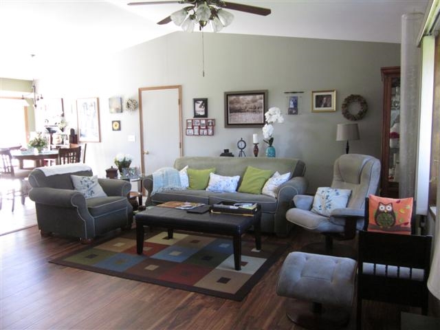 755 Gainsboro Road Lake Summerset, IL 61019 - Photo 5 of 25 a living room with furniture and a chandelier