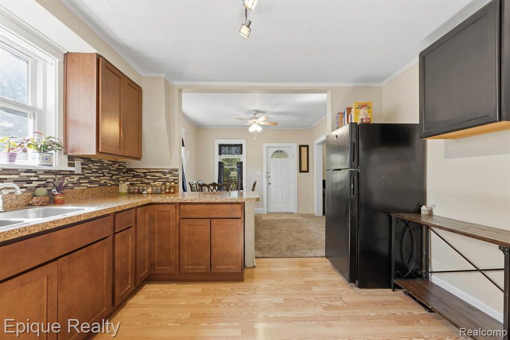 1301 Myrtle Street Port Huron, MI 48060 - Photo 5 of 26