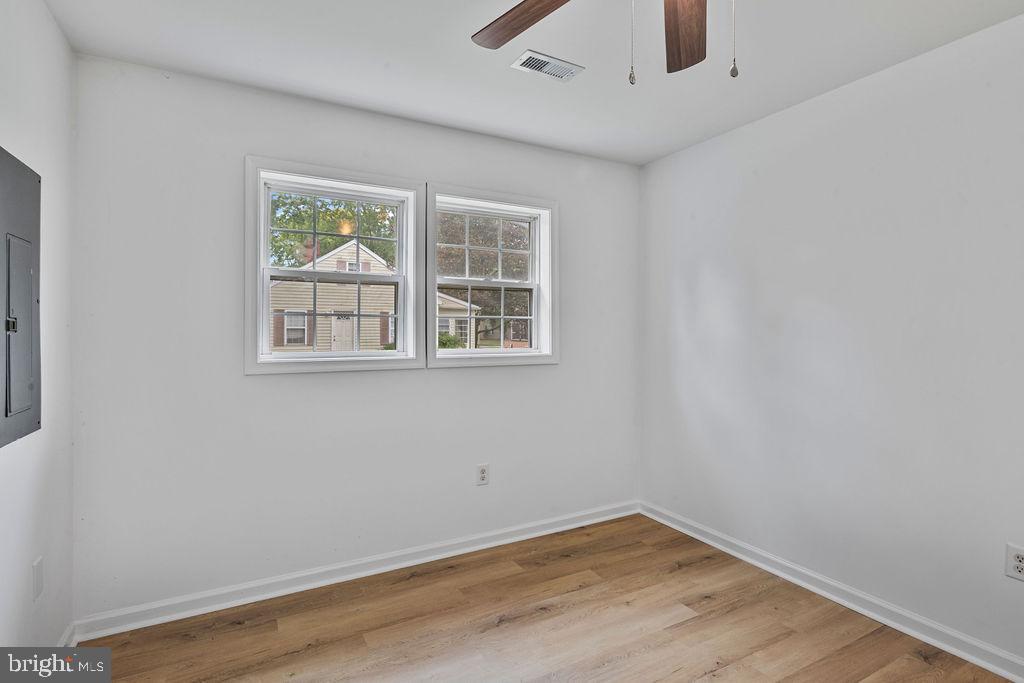905 Hanover Street Salisbury, MD 21801 - Photo 15 of 40 Bright and airy room with natural light.