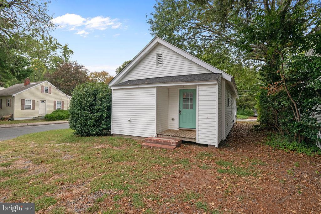 905 Hanover Street Salisbury, MD 21801 - Photo 40 of 40 Charming home with inviting curb appeal.