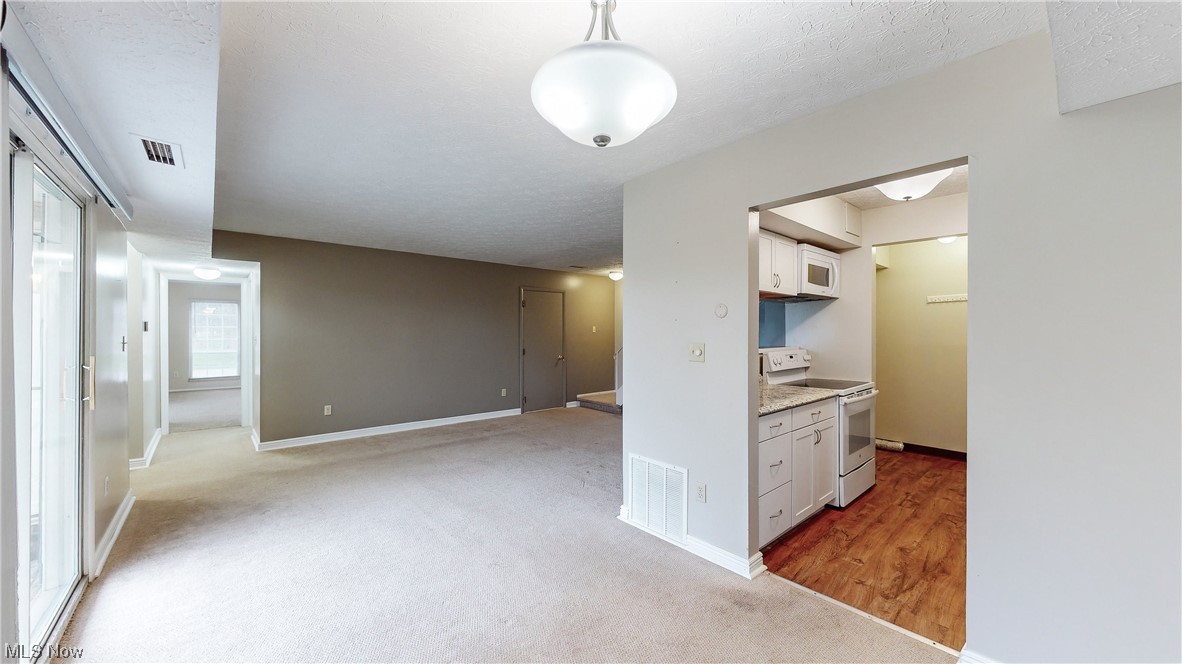4916 Friar Road, Unit A Stow, OH 44224 - Photo 9 of 39 Gallery Image 9