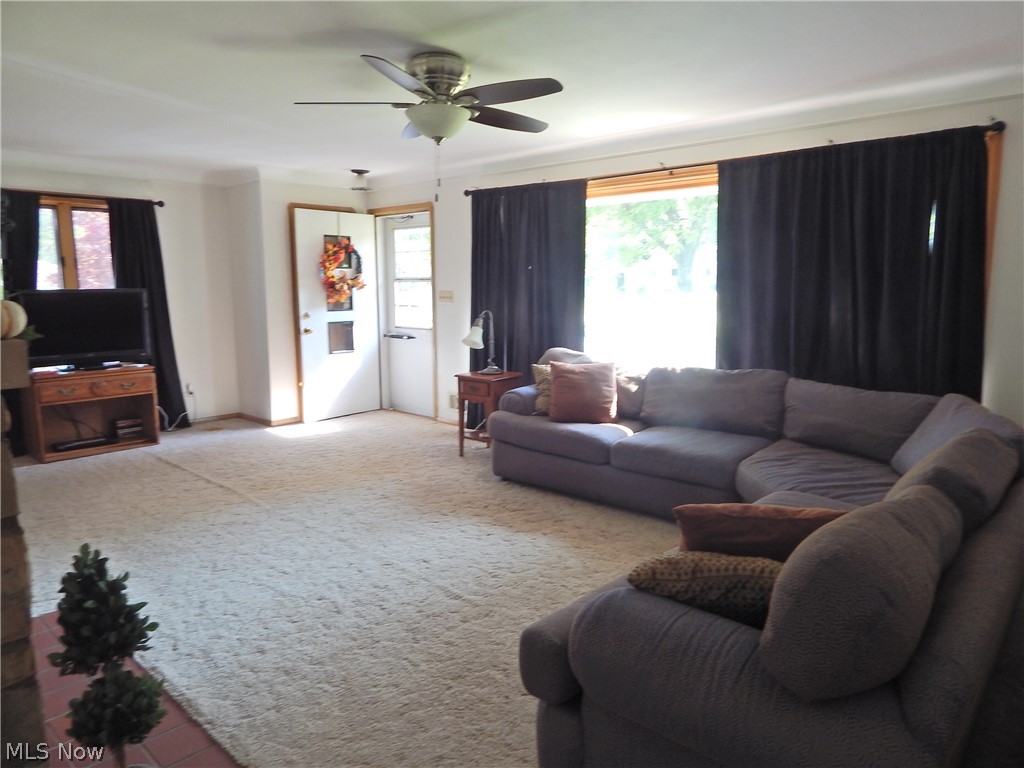 2100 West Sprague Road Cleveland, OH 44134 - Photo 2 of 34 You'll find Large rooms loaded with natural Sunlight.