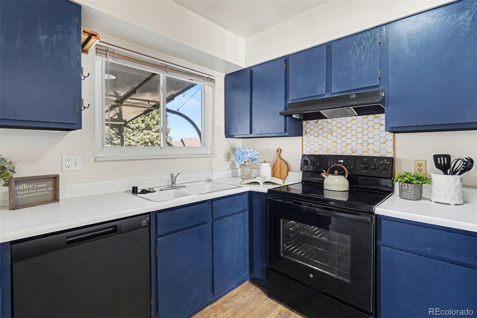 1632 South Rifle Street Aurora, CO 80017 - Photo 10 of 22