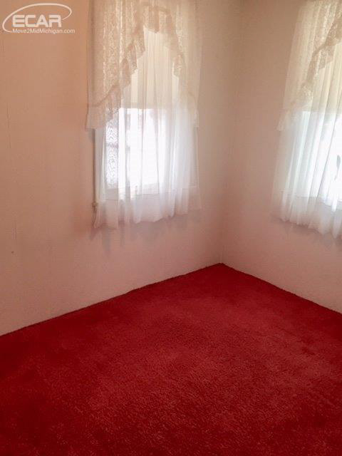 2049 Dutcher Road Flint, MI 48532 - Photo 14 of 23 21398290-13.JPG