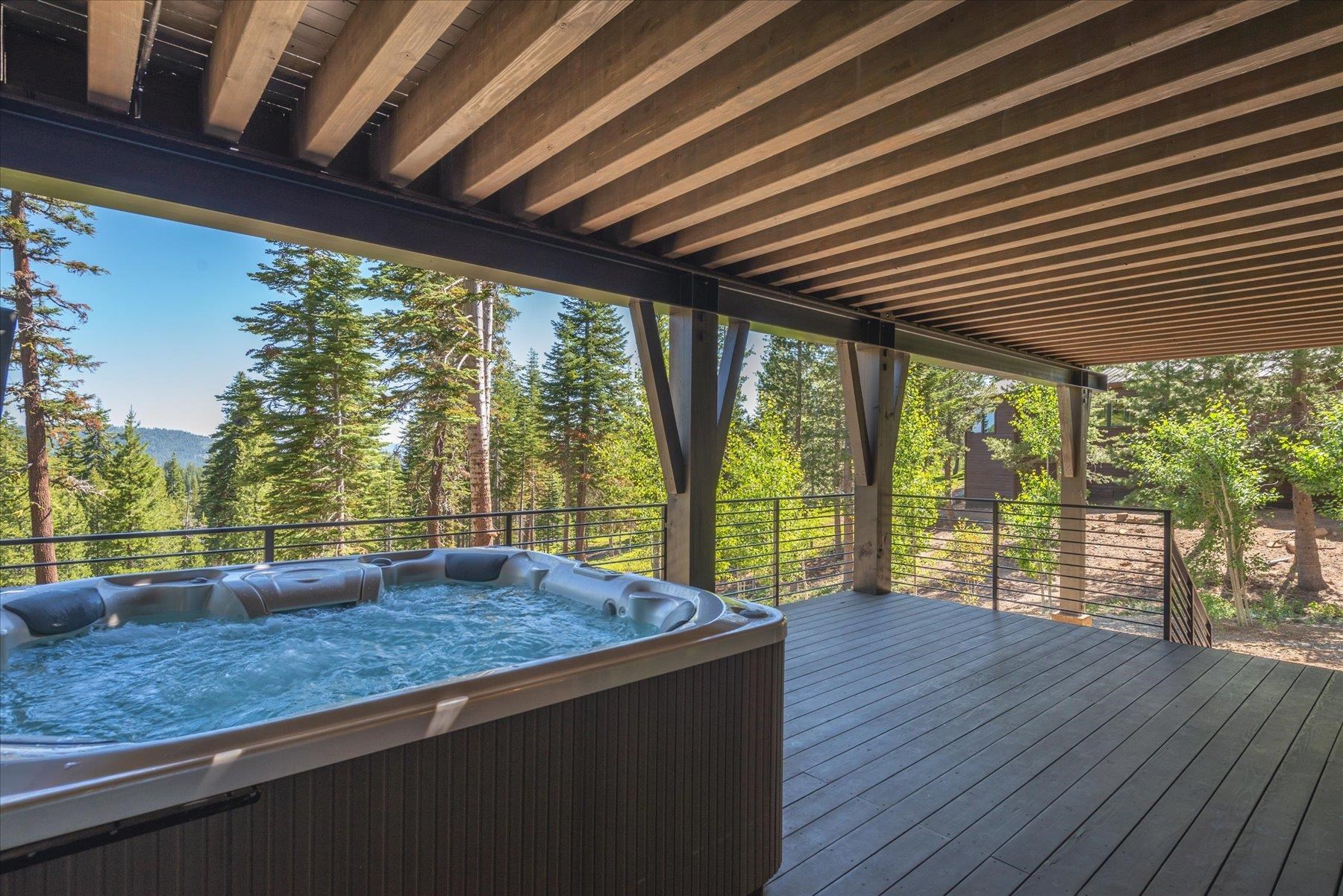 15339 Ski Slope Way Truckee, CA 96161 - Photo 25 of 28 a living room with a large window