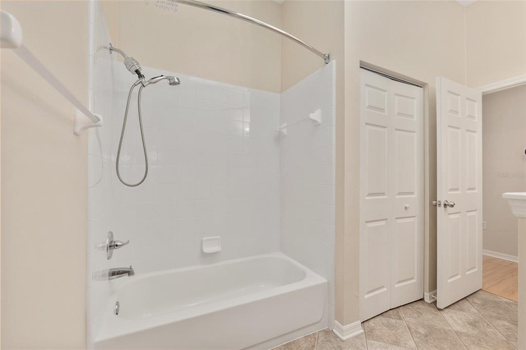 8632 Southwest 76th Place Gainesville, FL 32608 - Photo 31 of 51