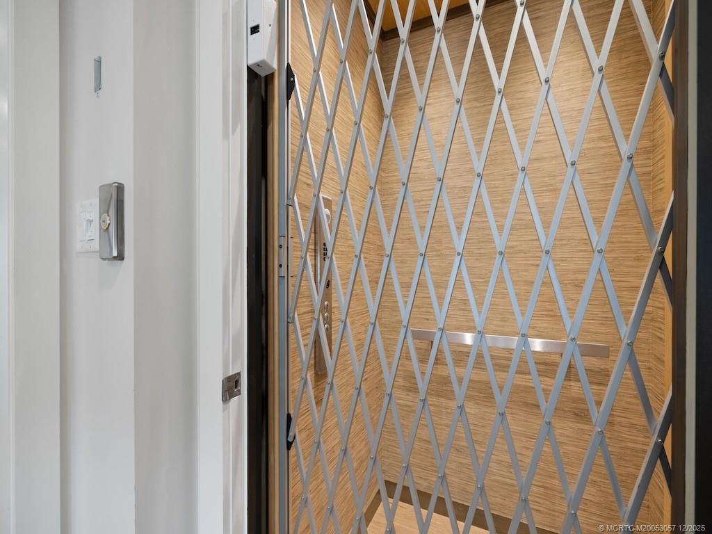 417 Southwest Akron Avenue Stuart, FL 34994 - Photo 22 of 49 Elevator