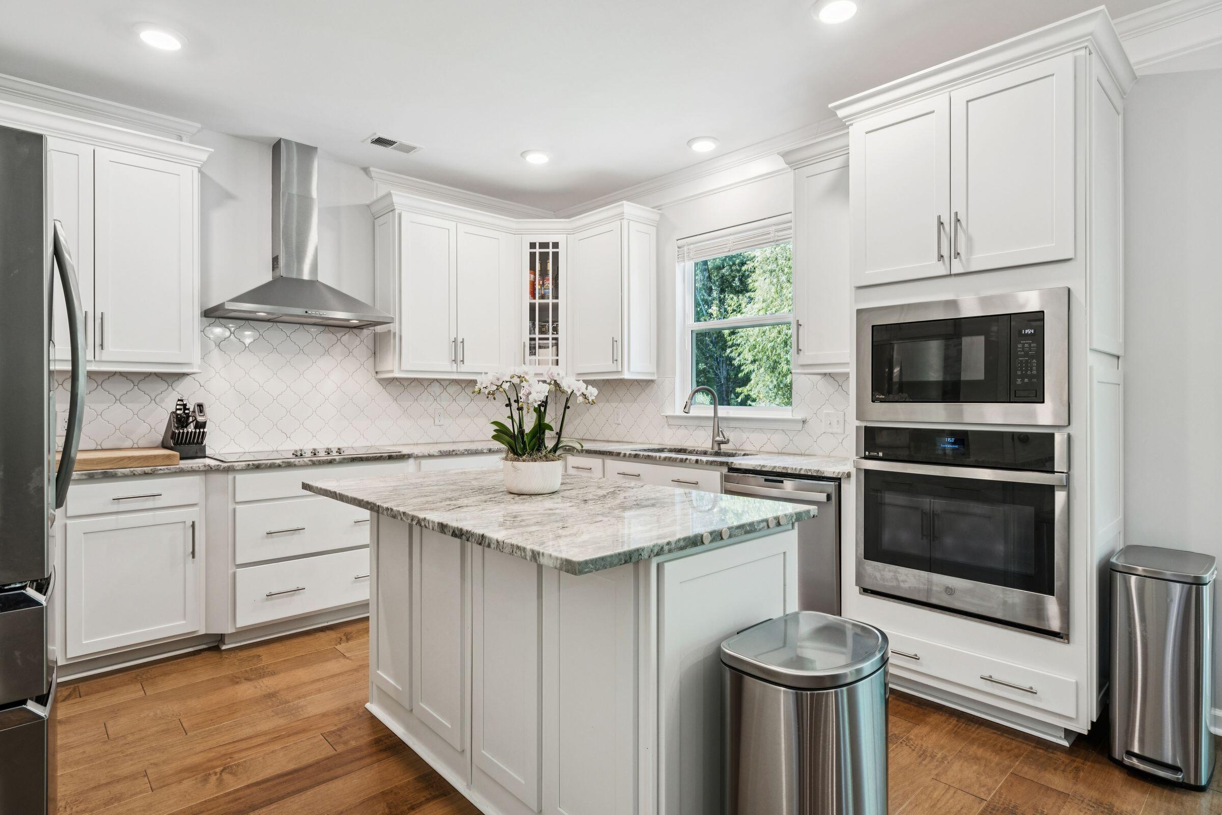 8809 Citronella Way North Charleston, SC 29406 - Photo 3 of 23 mls_8809CitronellaWay-KeenEyeMarketing-0