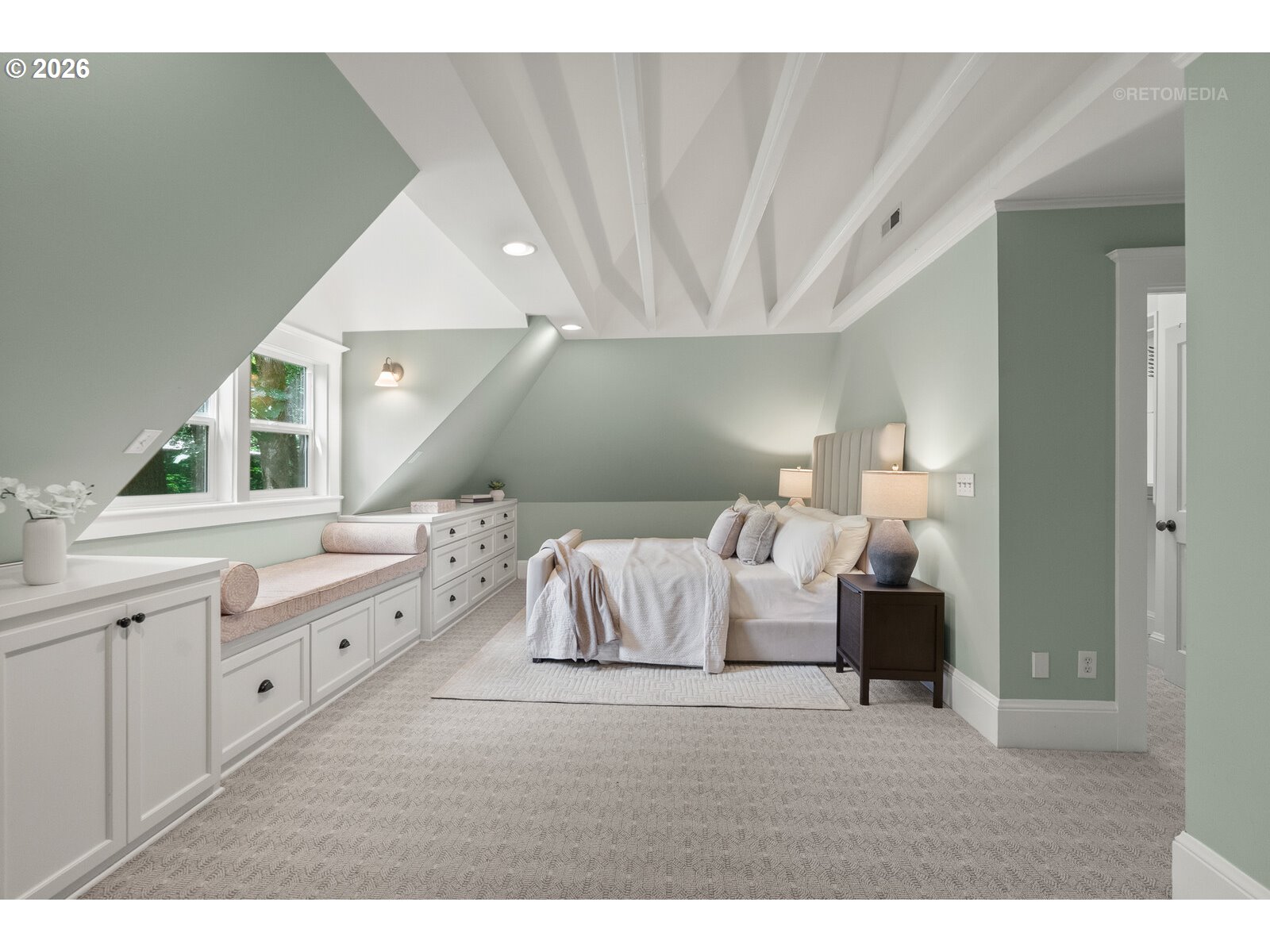 2104 Southwest Spring Street Portland, OR 97201 - Photo 19 of 45