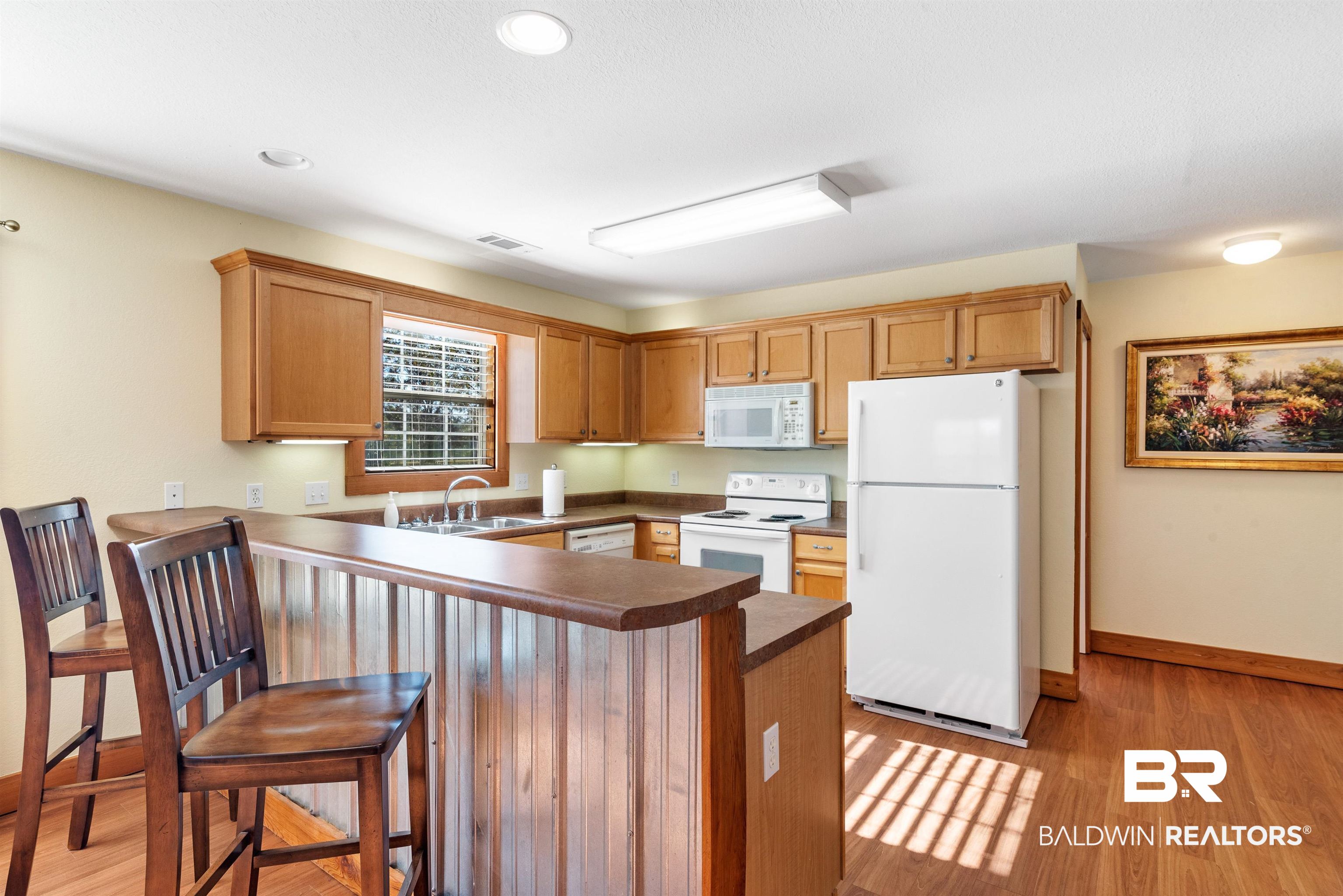 10708 Highway 98 Fairhope, AL 36532 - Photo 36 of 44 Cottage Kitchen