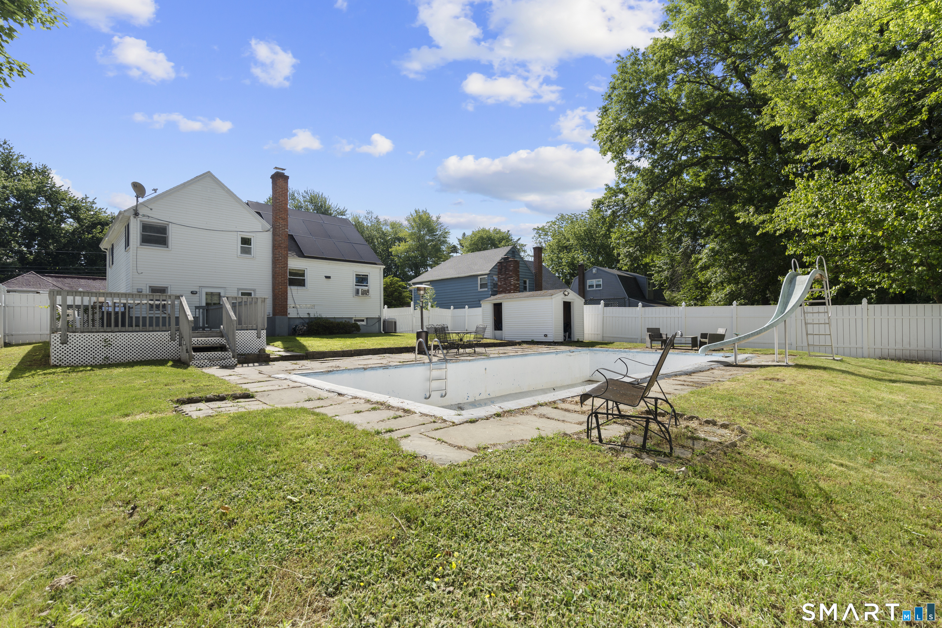 63 Bates Street Hartford, CT 06114 - Photo 28 of 37