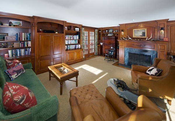 81 Albion Road Wellesley, MA 02481 - Photo 12 of 20 Gallery Image 12