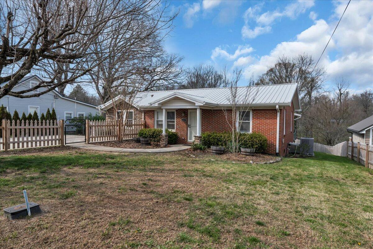 162 1st Street Monteagle, TN 37356 - Photo 2 of 54 02-BOX03241