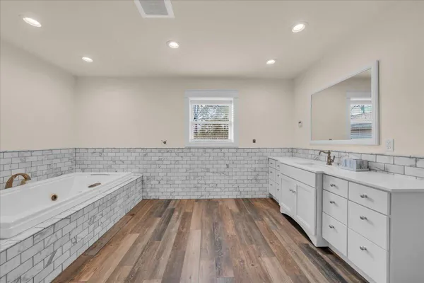 $550,000 | 162 1st Street, Monteagle, TN 37356